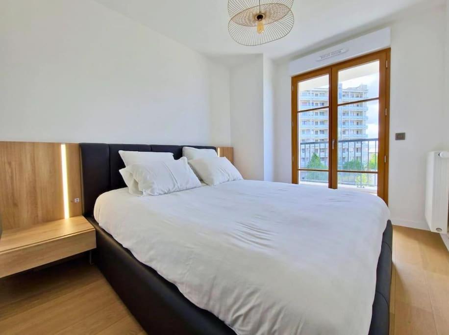 Sublime Appartement 4 Etoiles Neuf T3 Aputeaux 61M2 Proche La Defense, 10M2 De Terrasse Avec Magnifique Vue מראה חיצוני תמונה