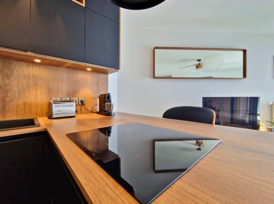 Sublime Appartement 4 Etoiles Neuf T3 Aputeaux 61M2 Proche La Defense, 10M2 De Terrasse Avec Magnifique Vue מראה חיצוני תמונה
