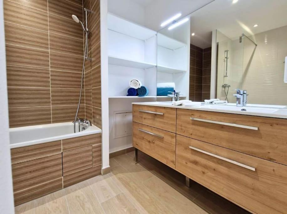 Sublime Appartement 4 Etoiles Neuf T3 Aputeaux 61M2 Proche La Defense, 10M2 De Terrasse Avec Magnifique Vue מראה חיצוני תמונה